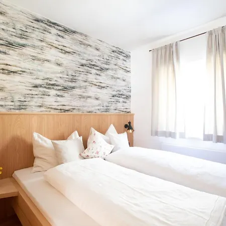 Farm stay Weingut Pardellerhof *
